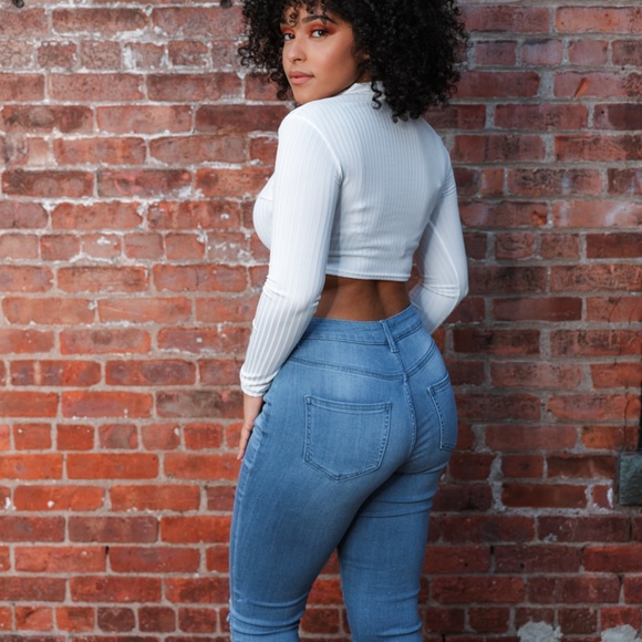 Cut it Out Top - Picture 9 of 9